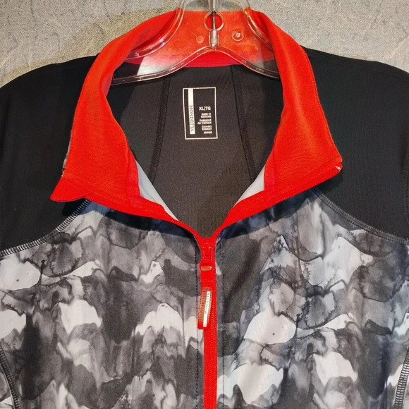 Mondetta Black & White Camo Long Sleeve Stretch Athletic Jacket in Size XL - Picture 2 of 13